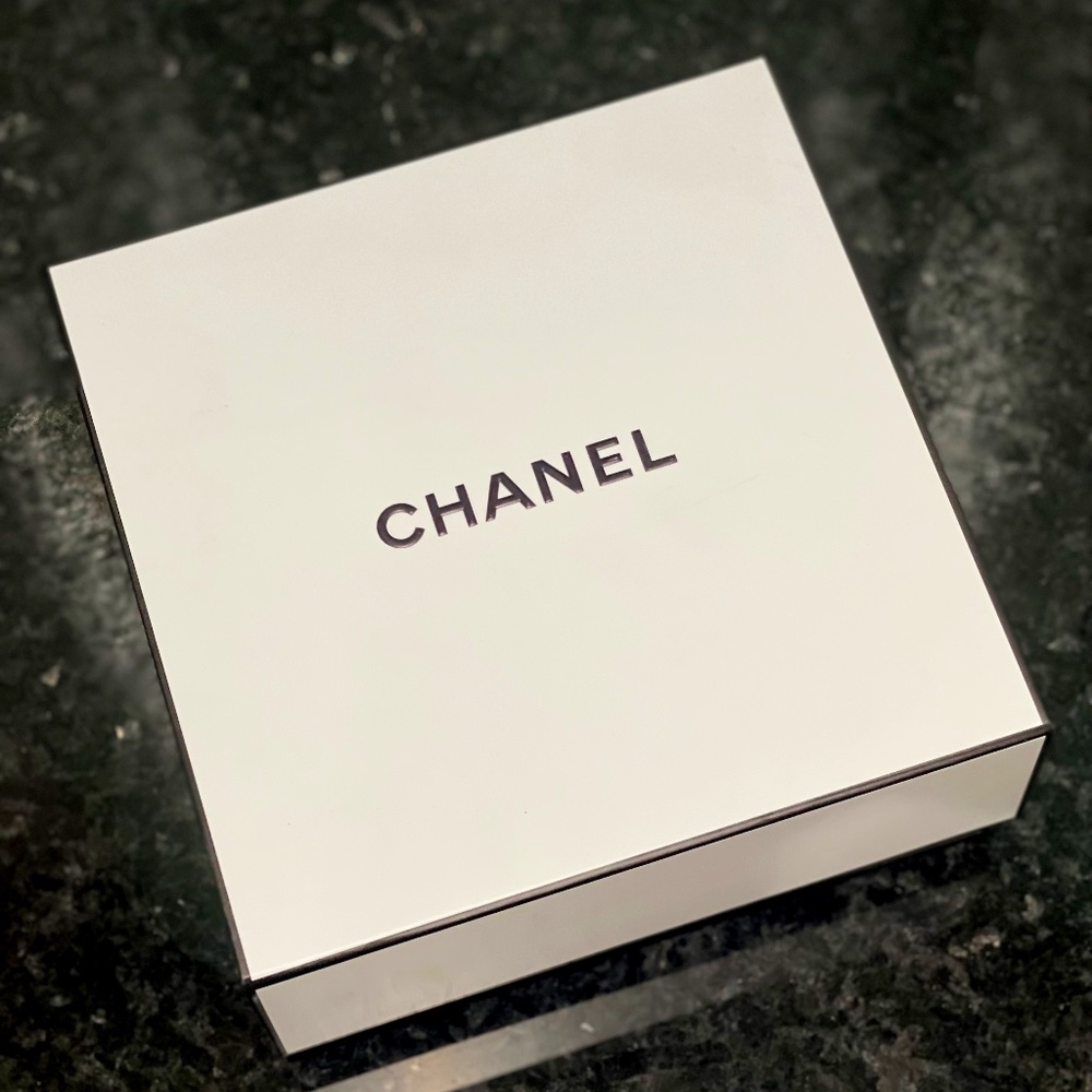 CHANEL Gift Box